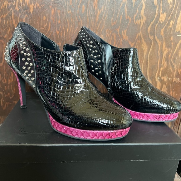 Snakeskin genuine leather hot pink studded booties - Picture 3 of 5